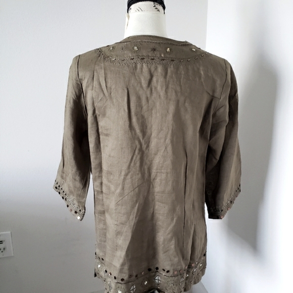 🌺 Linen tunic studded and embroidered green army size small 🌺 - Picture 9 of 9